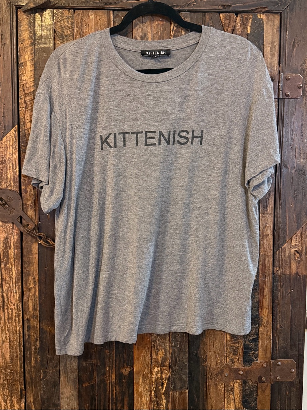 Kittenish Jessie James Decker Gray Logo Tee Shirt Women’s Large Casual Graphic